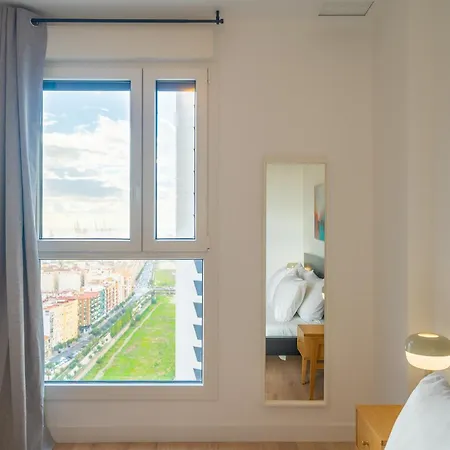 Xpce Urban 8 Skyline - Parking Free Apartment *