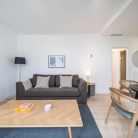 Xpce Urban 8 Skyline - Parking Free