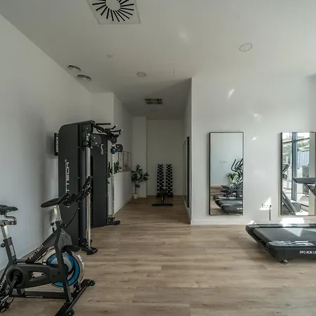 Xpce Urban 8 Skyline - Parking Free