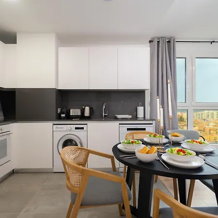 Xpce Urban 8 Skyline - Parking Free Apartment Malaga