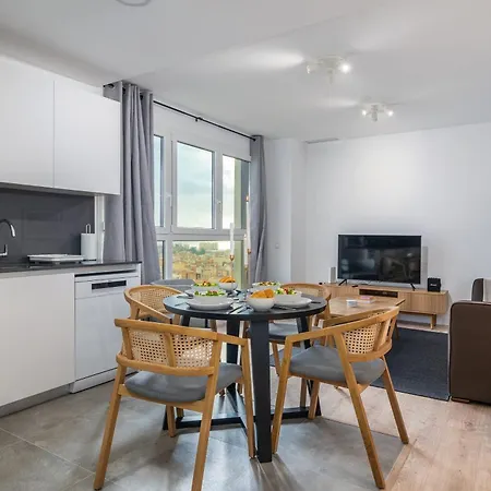 Xpce Urban 8 Skyline - Parking Free Malaga